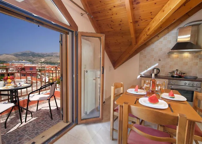 Poseidon Sea View Apartmán *